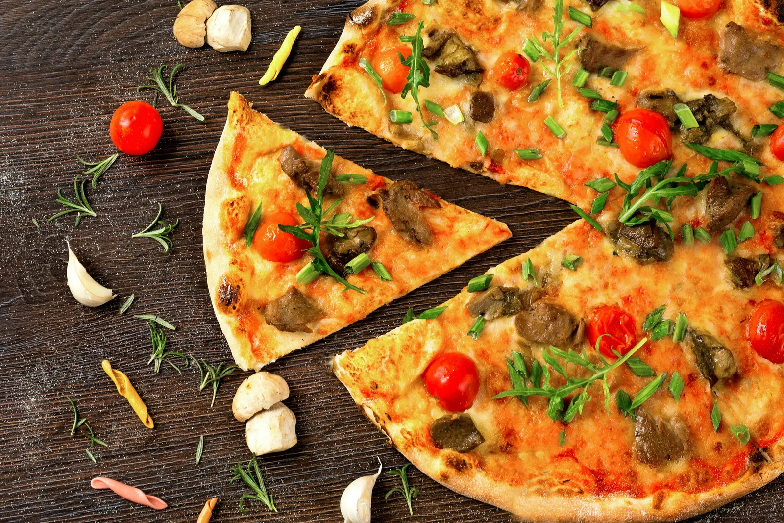 MozzaFiore signature wood-fired pizza served fresh in New York
